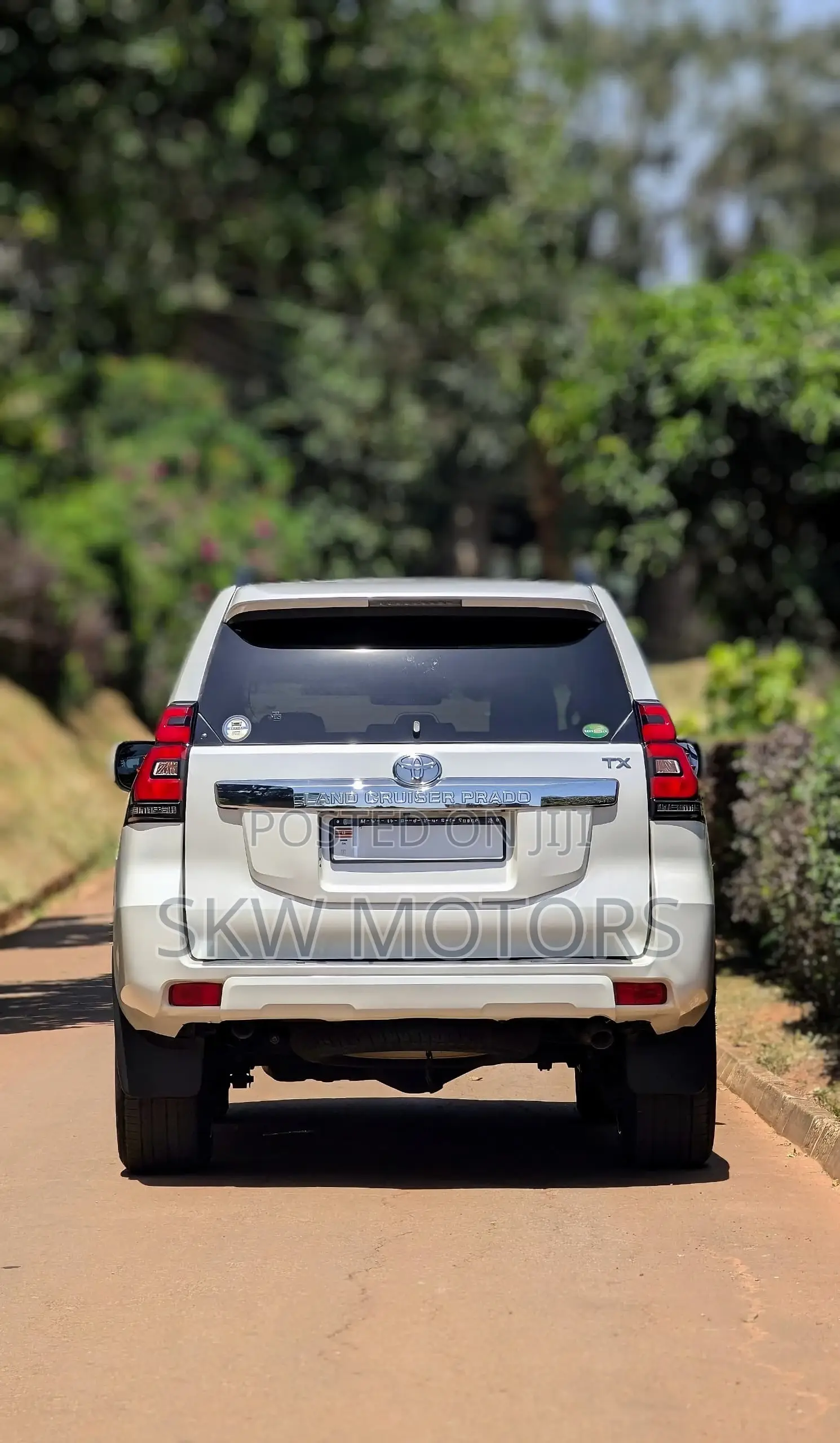 Toyota Land Cruiser Prado 2017 White