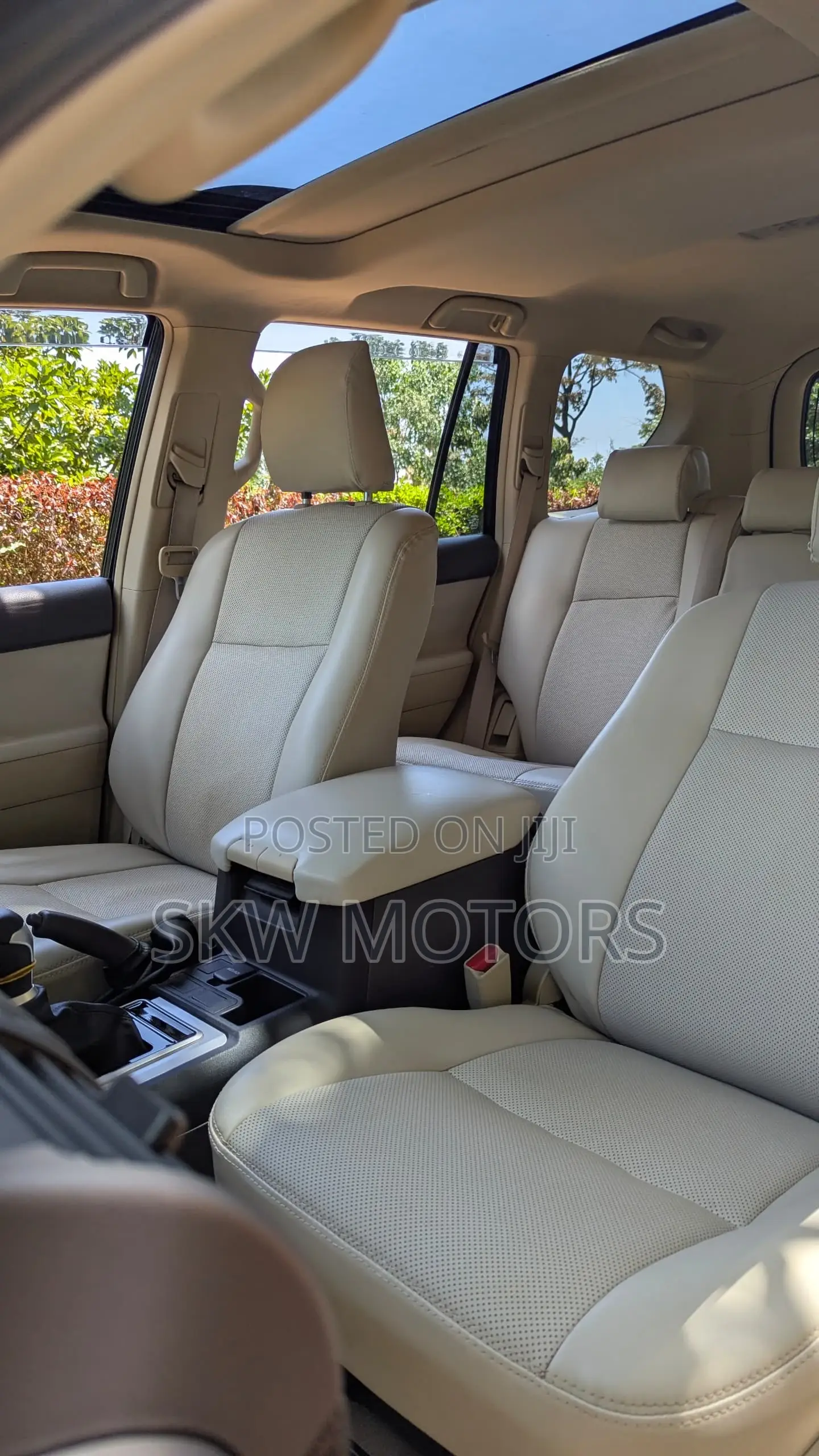 Toyota Land Cruiser Prado 2017 White