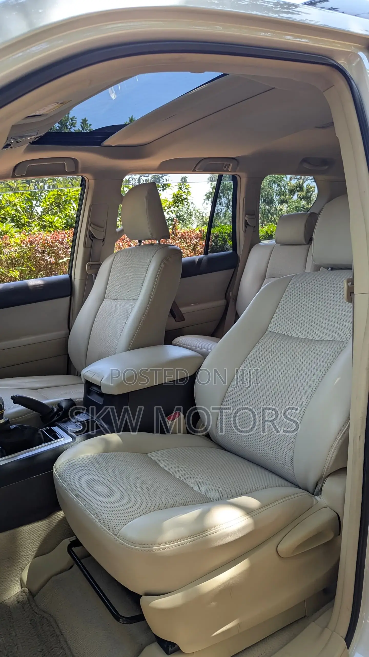 Toyota Land Cruiser Prado 2017 White