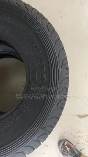 235/85r16 Landcruiser 2 Dunlop Grandtrek Tyres