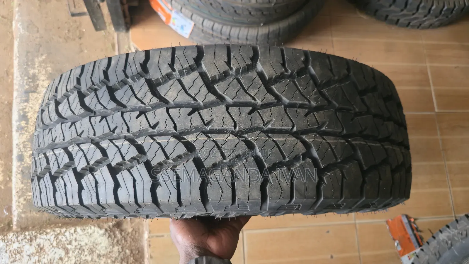 235/65r18 Deveture a/T
