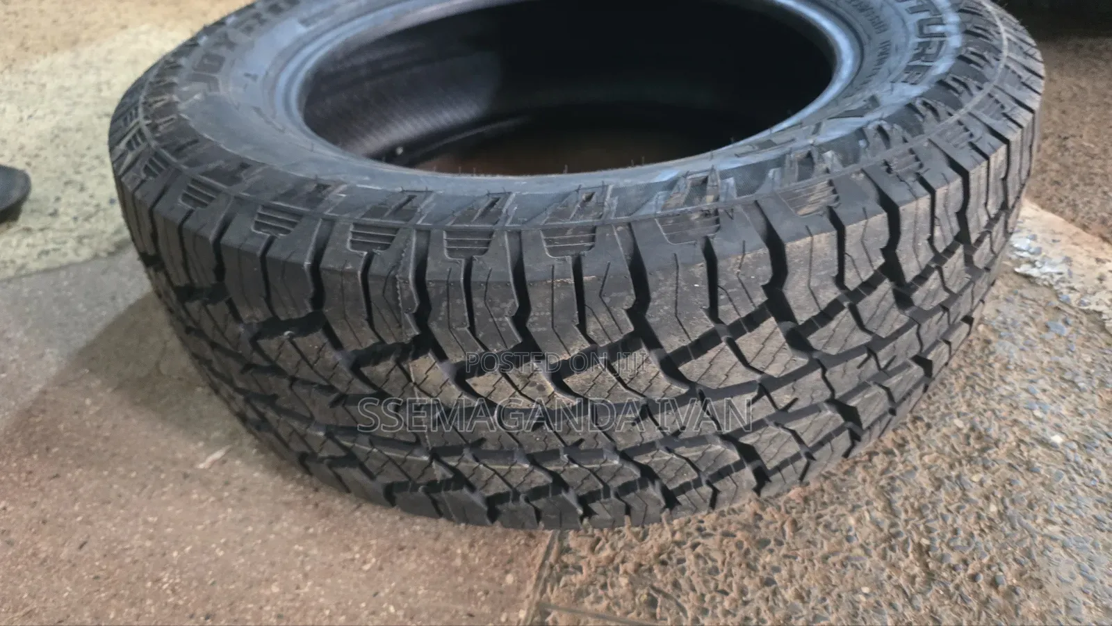 235/65r18 Deveture a/T