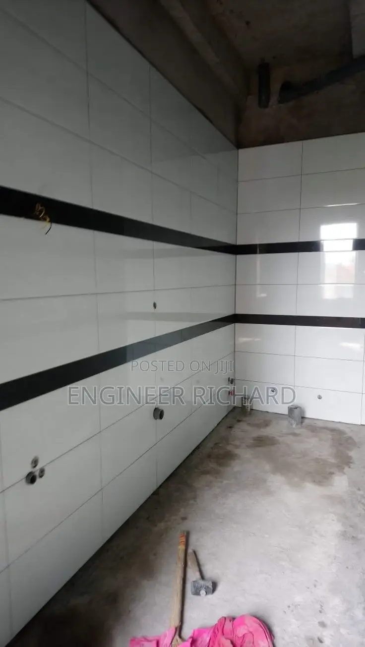 Professionals in Tile Fixing