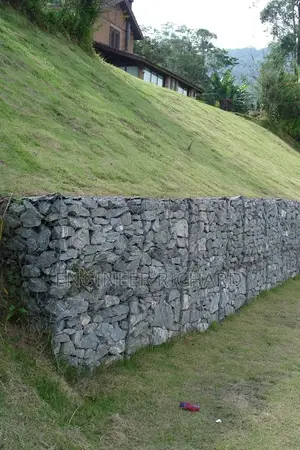 Hardcore Retaining Wall