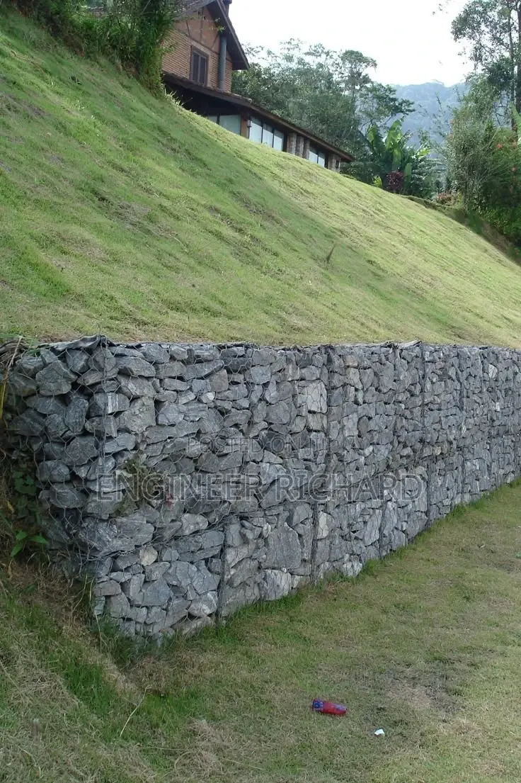 Hardcore Retaining Wall
