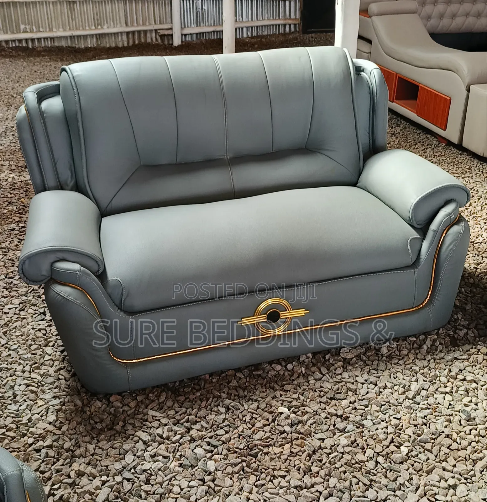 2,2,1 Expo Leather Sofa