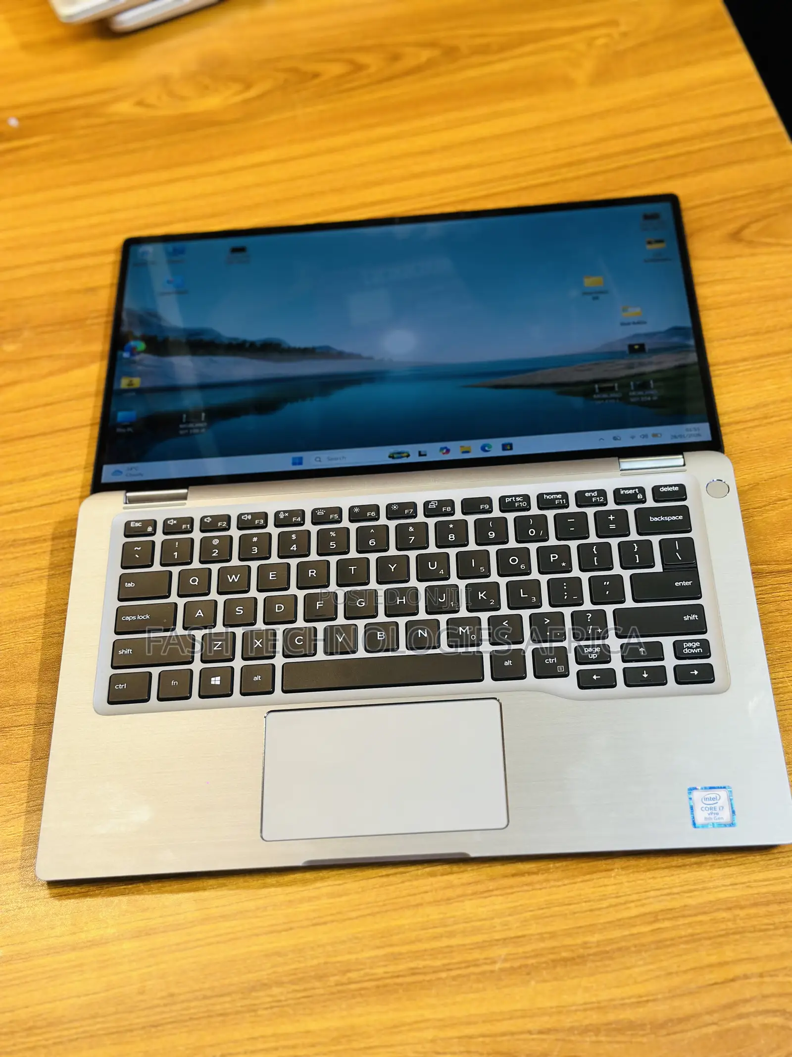 New Laptop Dell Latitude 7400 16GB Intel Core I7 SSD 512GB