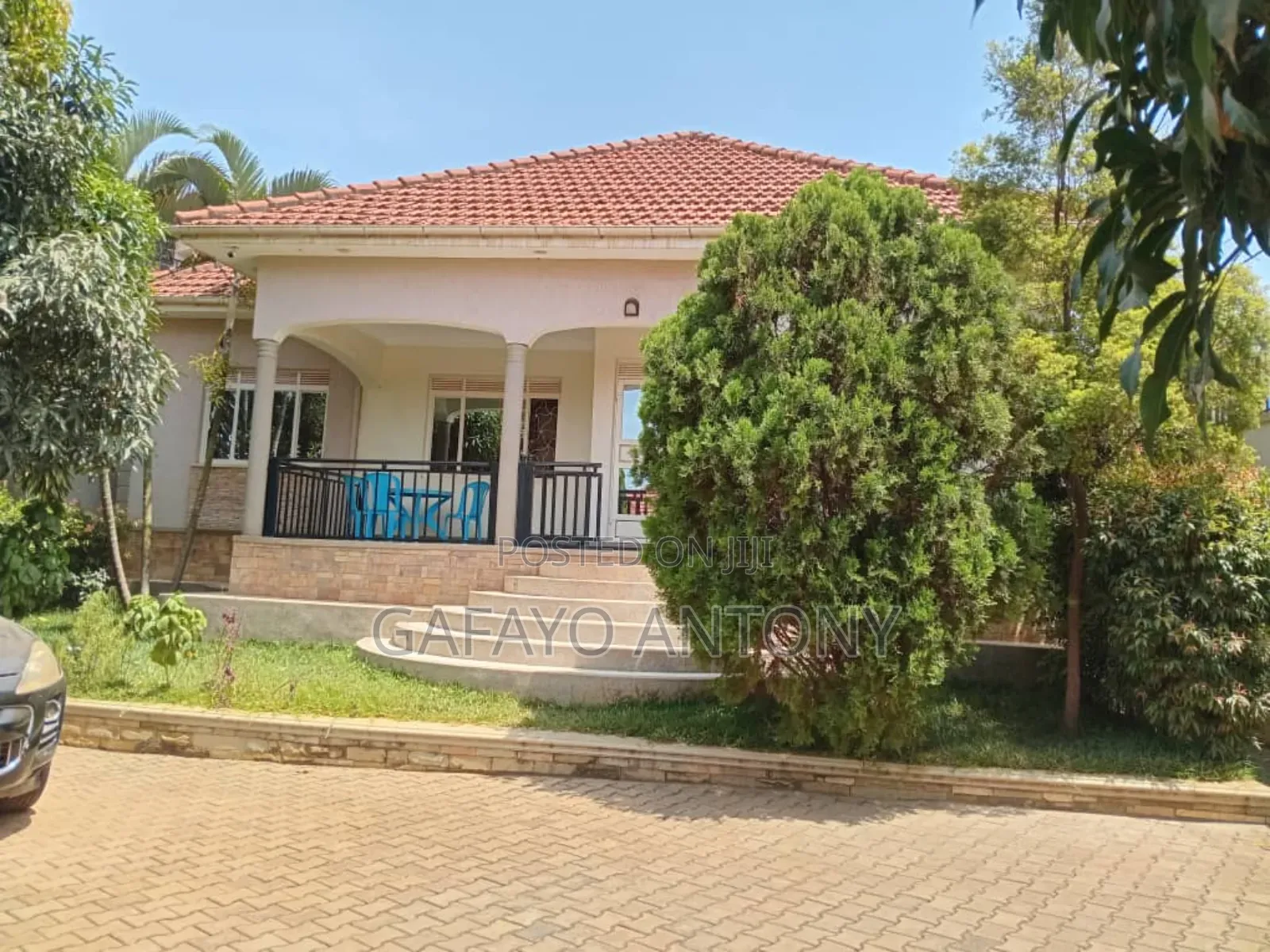 4bdrm Bungalow in Central Division for sale
