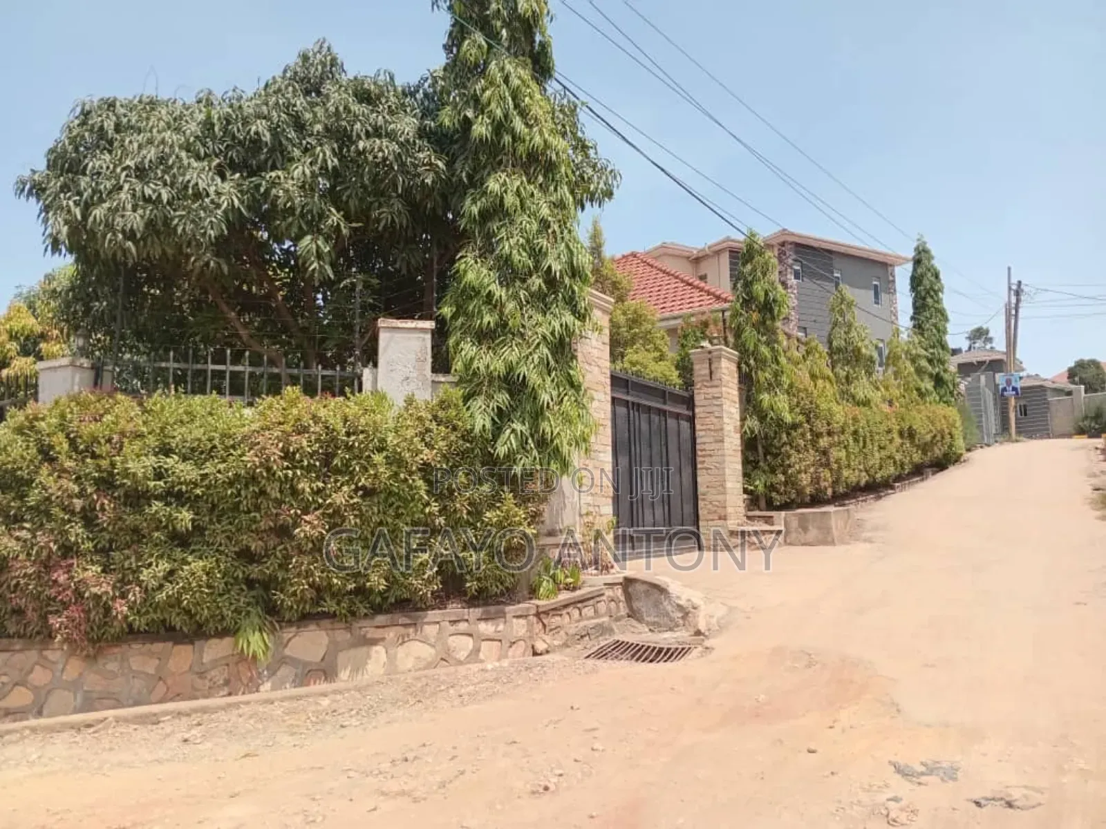4bdrm Bungalow in Central Division for sale
