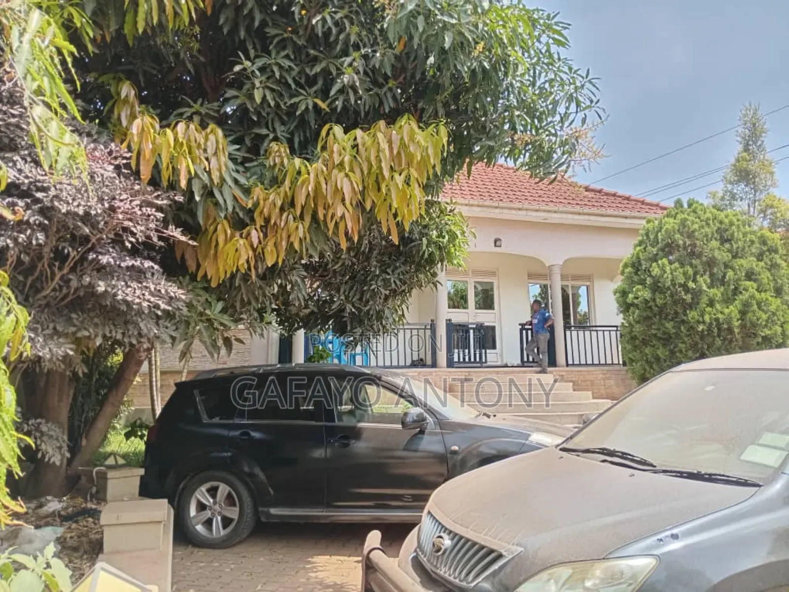 4bdrm Bungalow in Central Division for sale