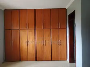 5bdrm Mansion in Makindye Kizungu, Central Division for rent