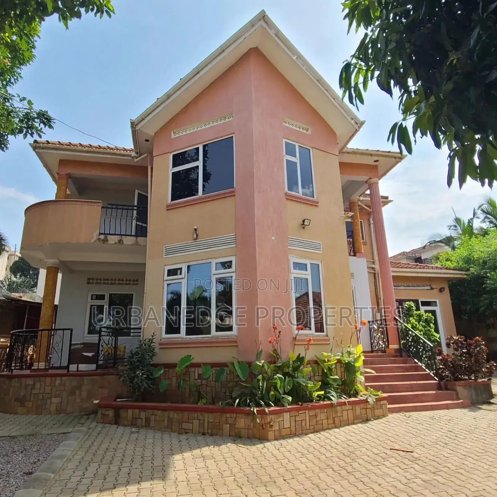 5bdrm Mansion in Makindye, Central Division for rent