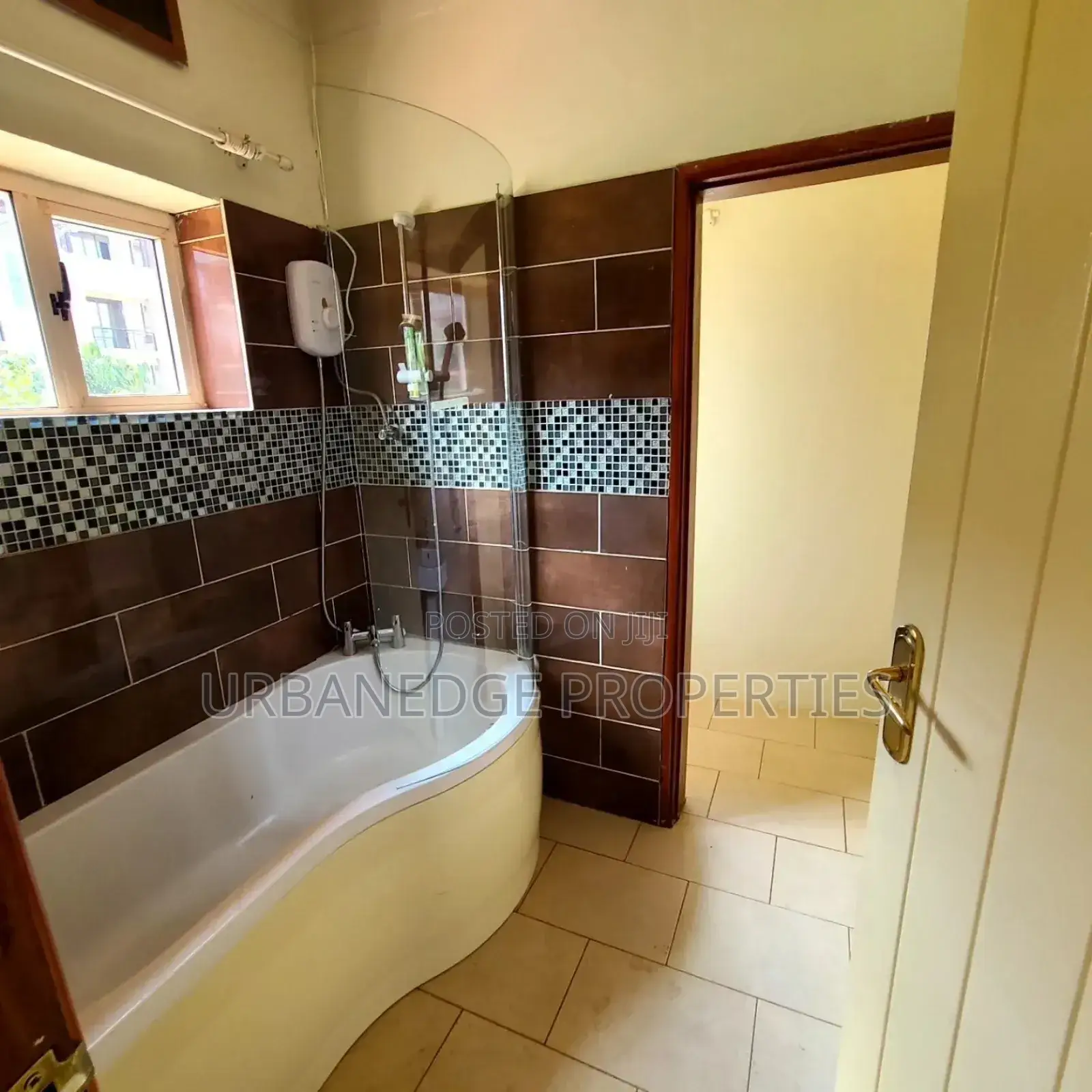 5bdrm Mansion in Makindye, Central Division for rent