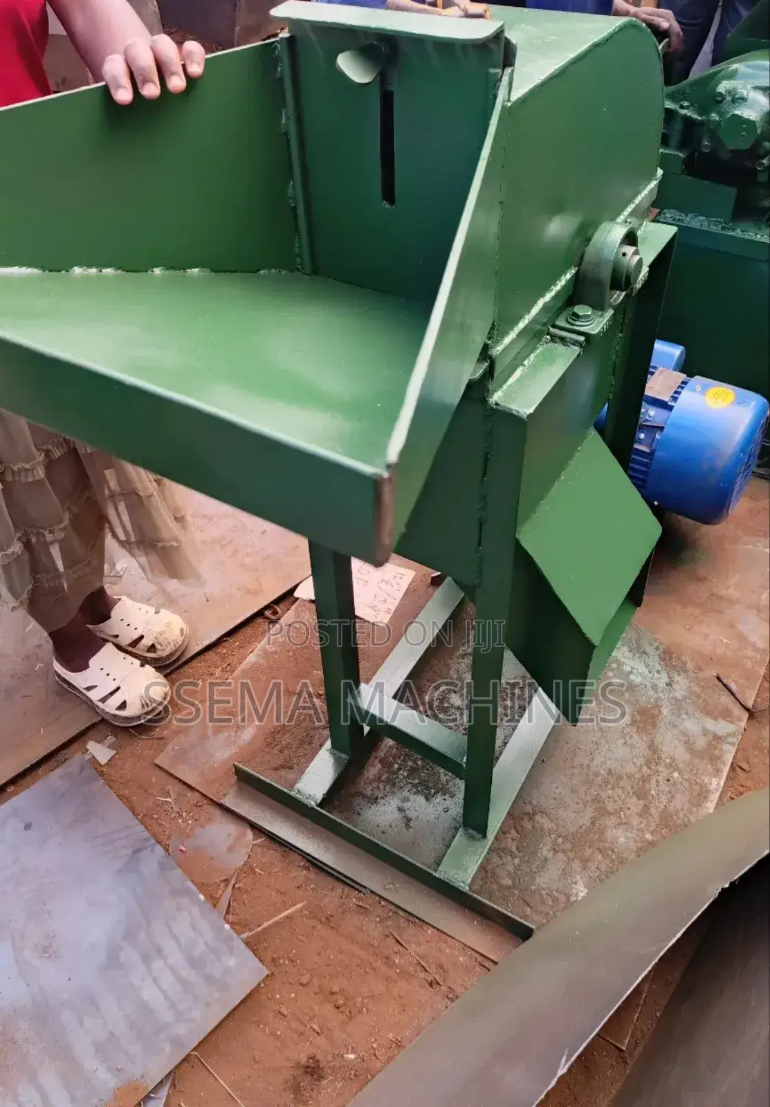 Automatic Briquettes/Charcoal Dust Crusher