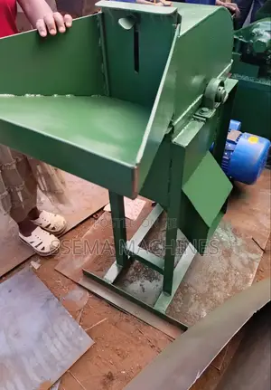 Automatic Briquettes/Charcoal Dust Crusher