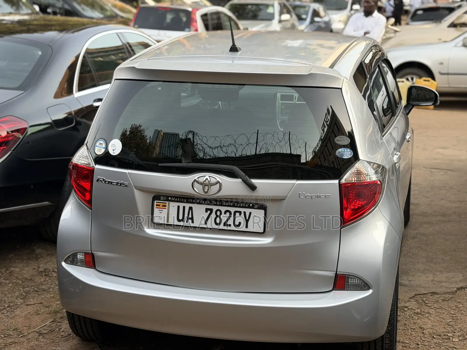 Toyota Ractis 2013 Silver