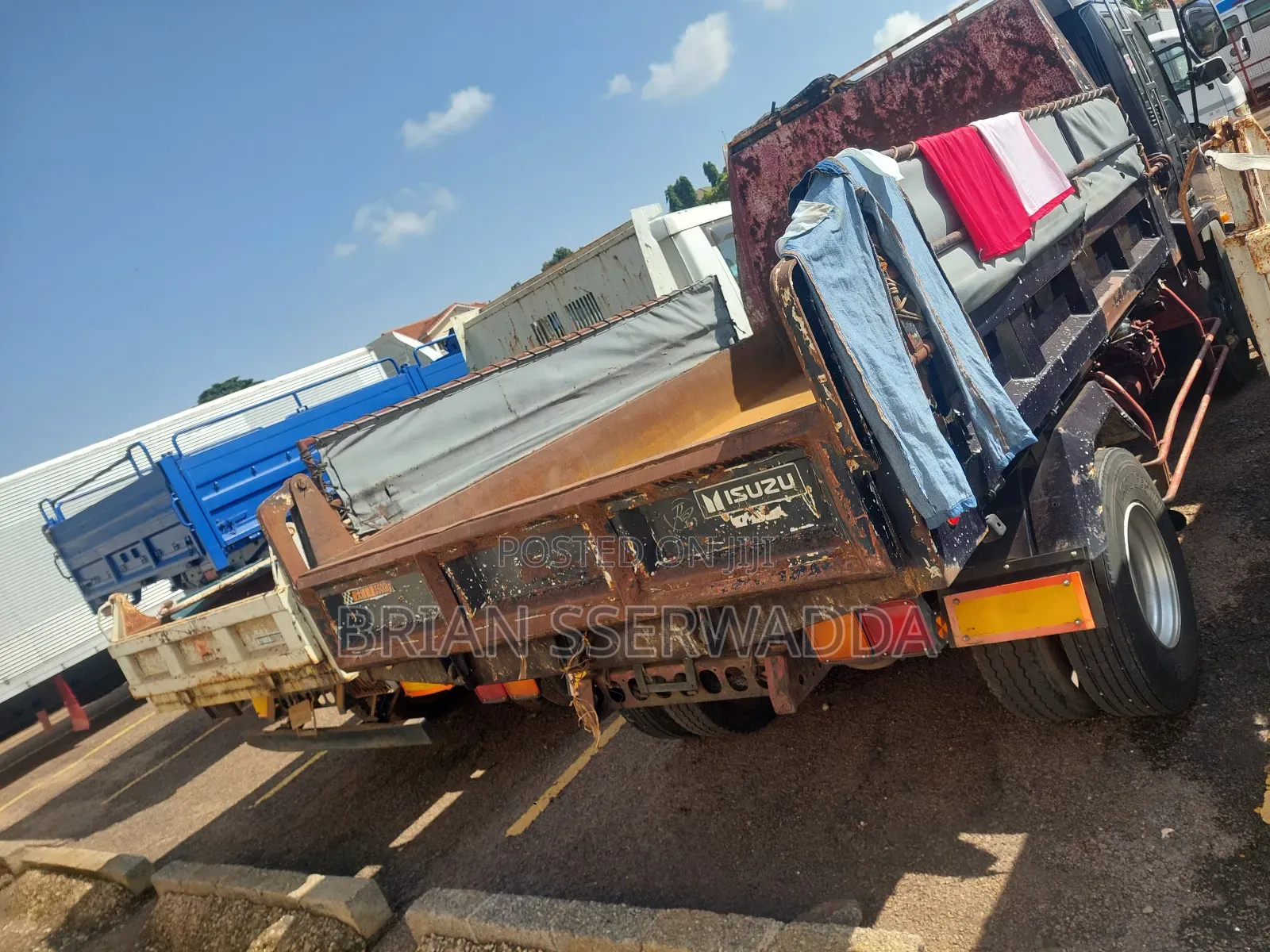 Isuzu Dump Truck