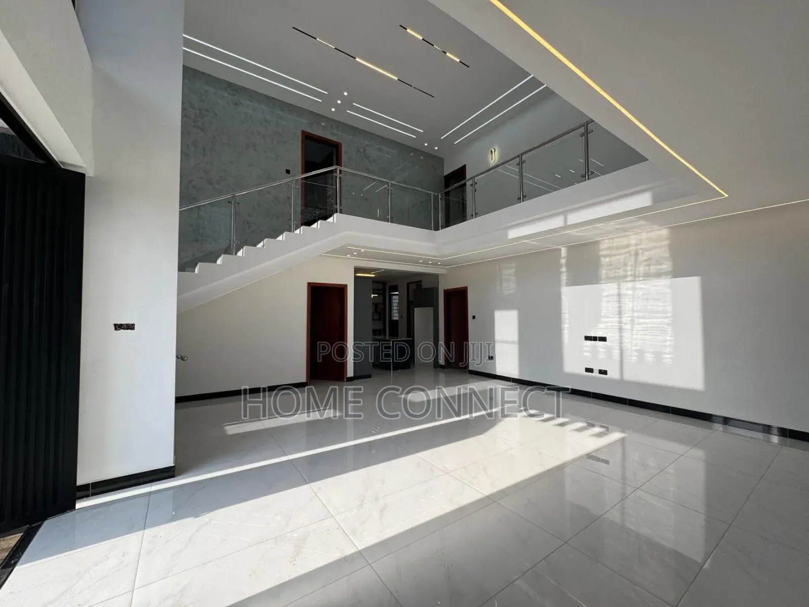 5bdrm Duplex in Kira, Central Division for sale