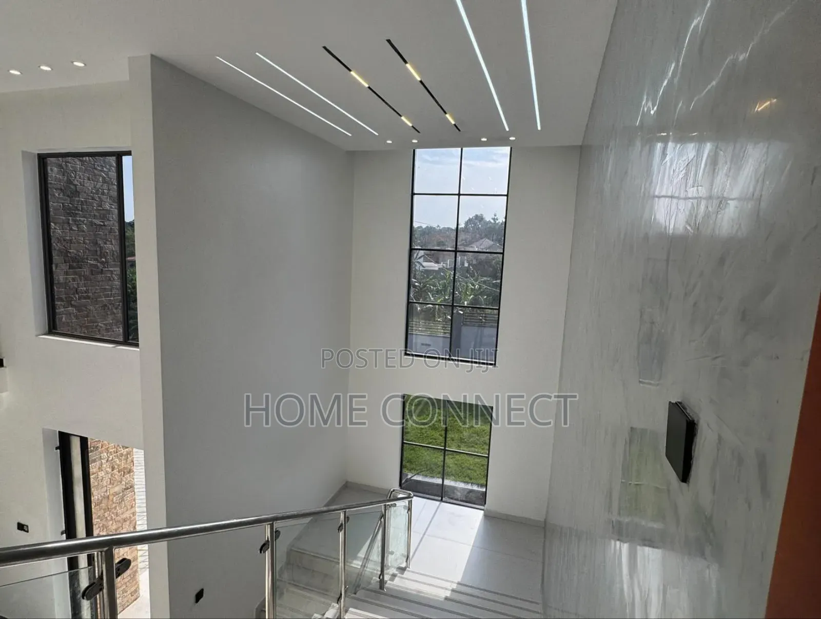 5bdrm Duplex in Kira, Central Division for sale