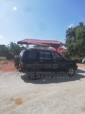 Isuzu Trooper 3.0 D LWB 1995 Black