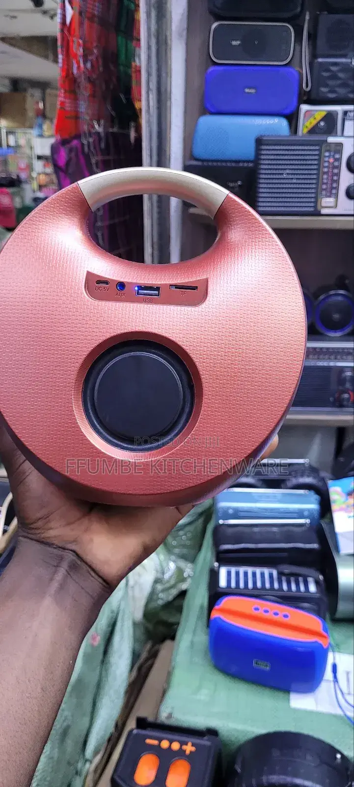 Bluetooth Speaker or Portable Portable Speaker