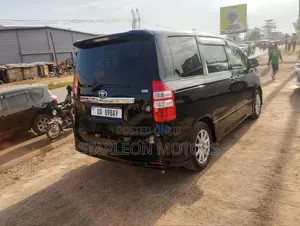 Toyota Noah 2010 Black