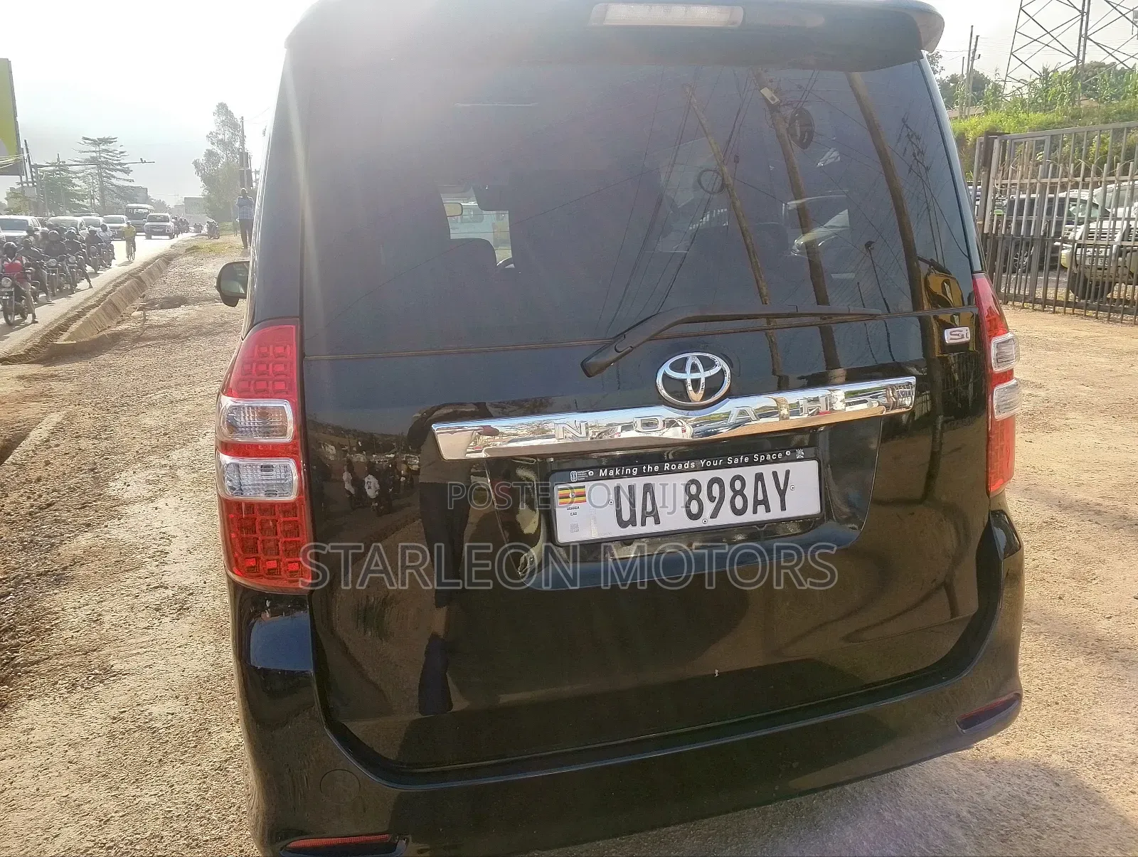 Toyota Noah 2010 Black