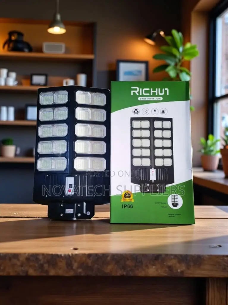 Brand New Richur Sunmax 1500w Solar Street Light