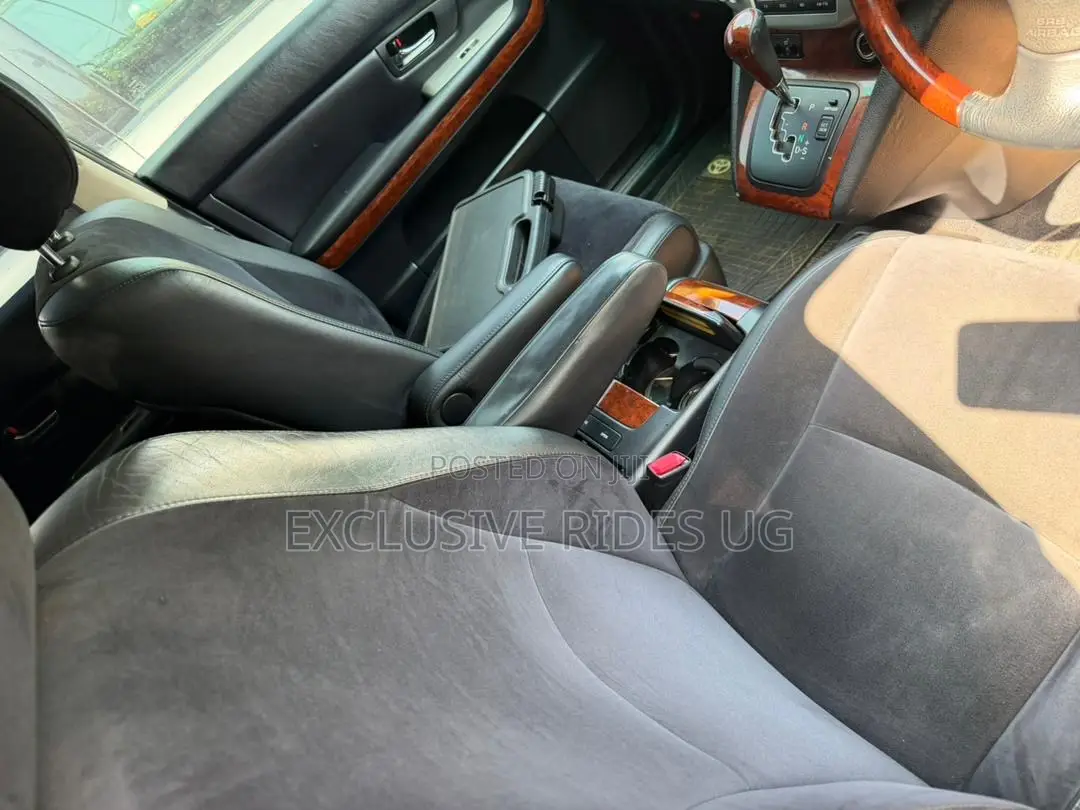 Toyota Harrier 2010 Gray