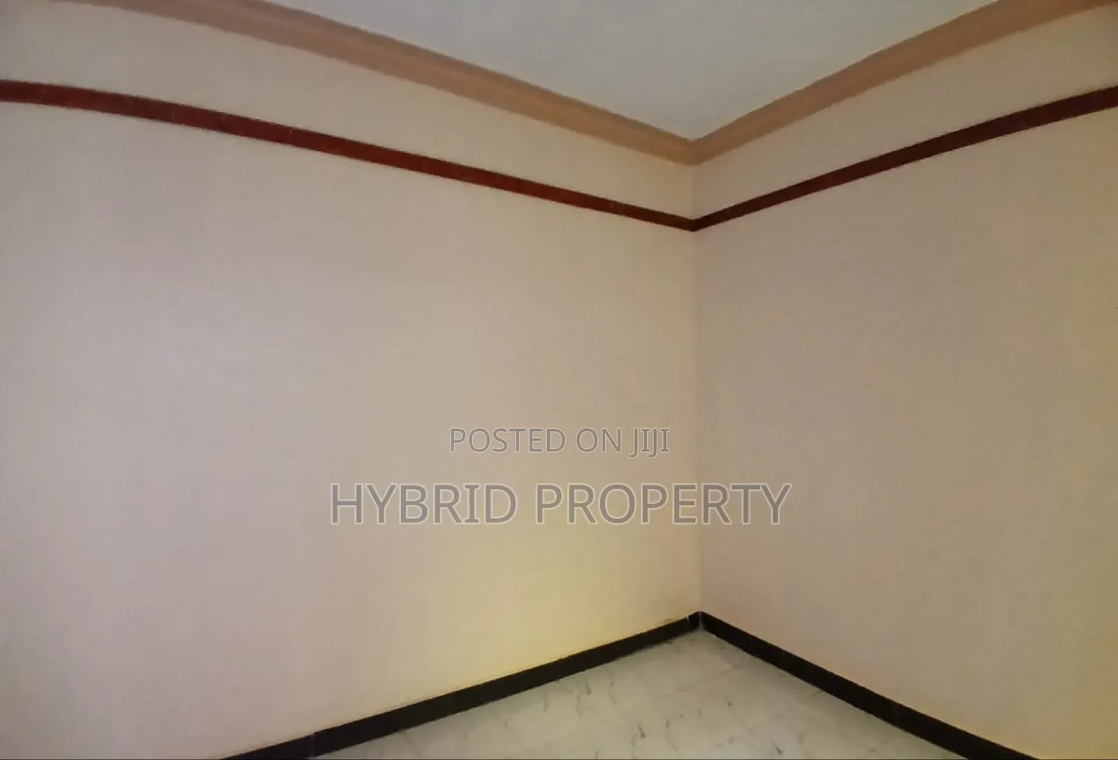 4bdrm Apartment in Nansana Along Hoima for sale