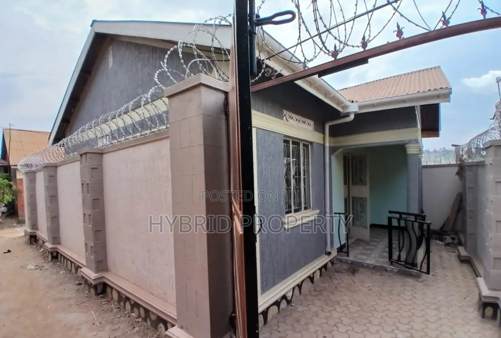 2bdrm House in Nansana Along Hoima for sale