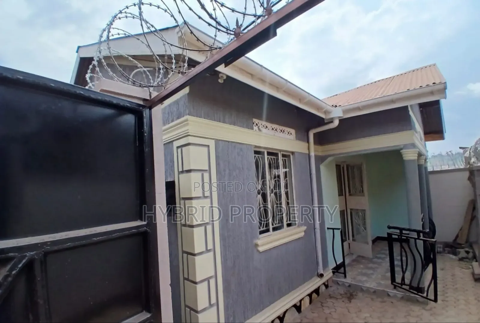 2bdrm House in Nansana Along Hoima for sale
