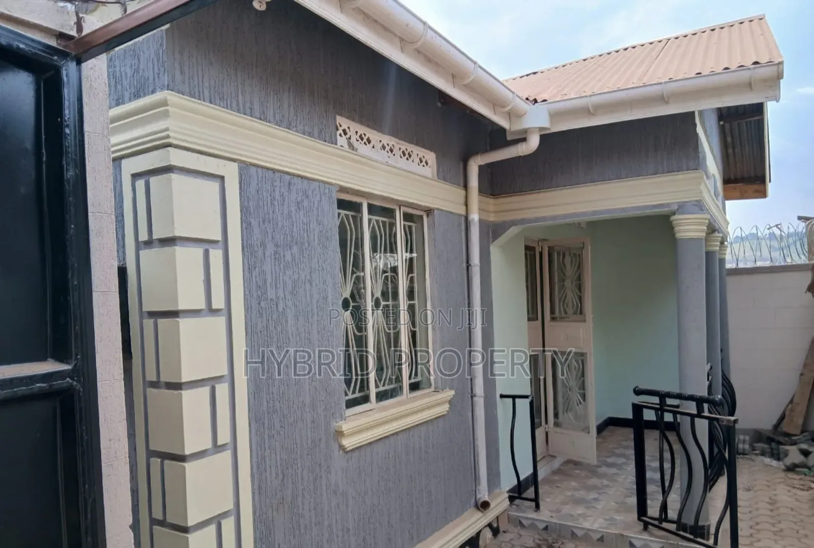 2bdrm House in Nansana Along Hoima for sale