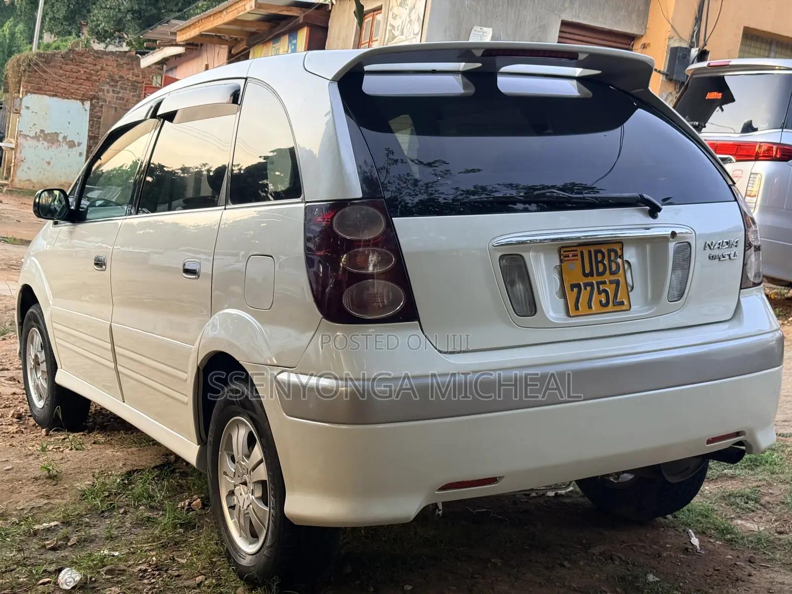 Toyota Nadia 2000 White