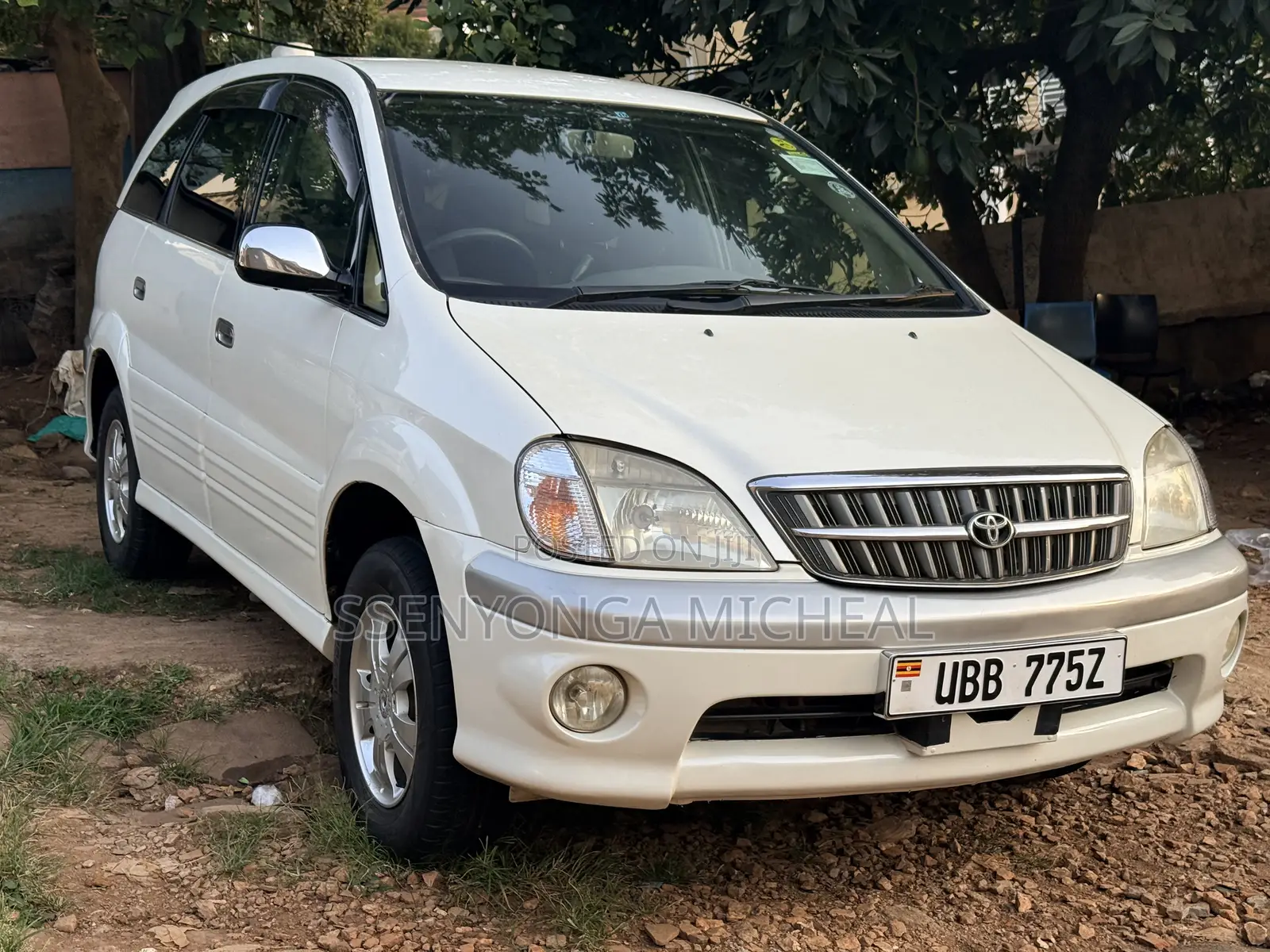 Toyota Nadia 2000 White