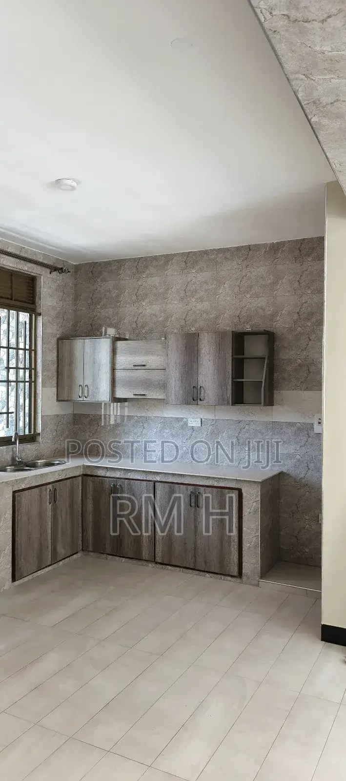 Furnished 3bdrm Apartment in Etc, Central Division for rent