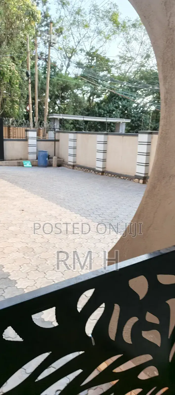 Furnished 3bdrm Apartment in Etc, Central Division for rent