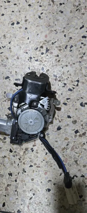 Harrier Kawundo and Lexus Rx330,Rx350 Lift Gate Actuator Assembly