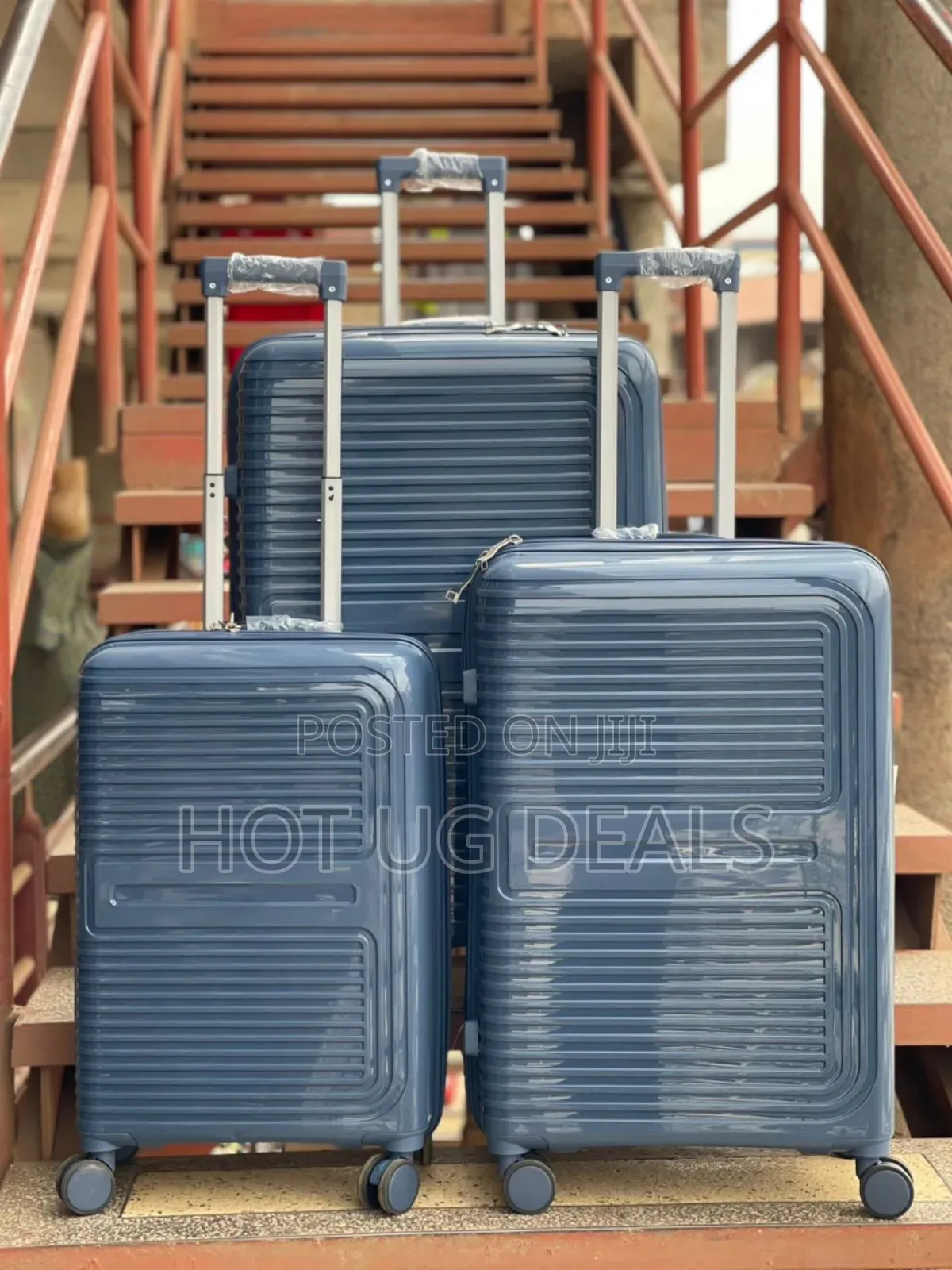A Set Of 3pcs Classy Pure Rubber Suitcases