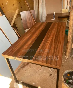 Metallic Boardroom Tables