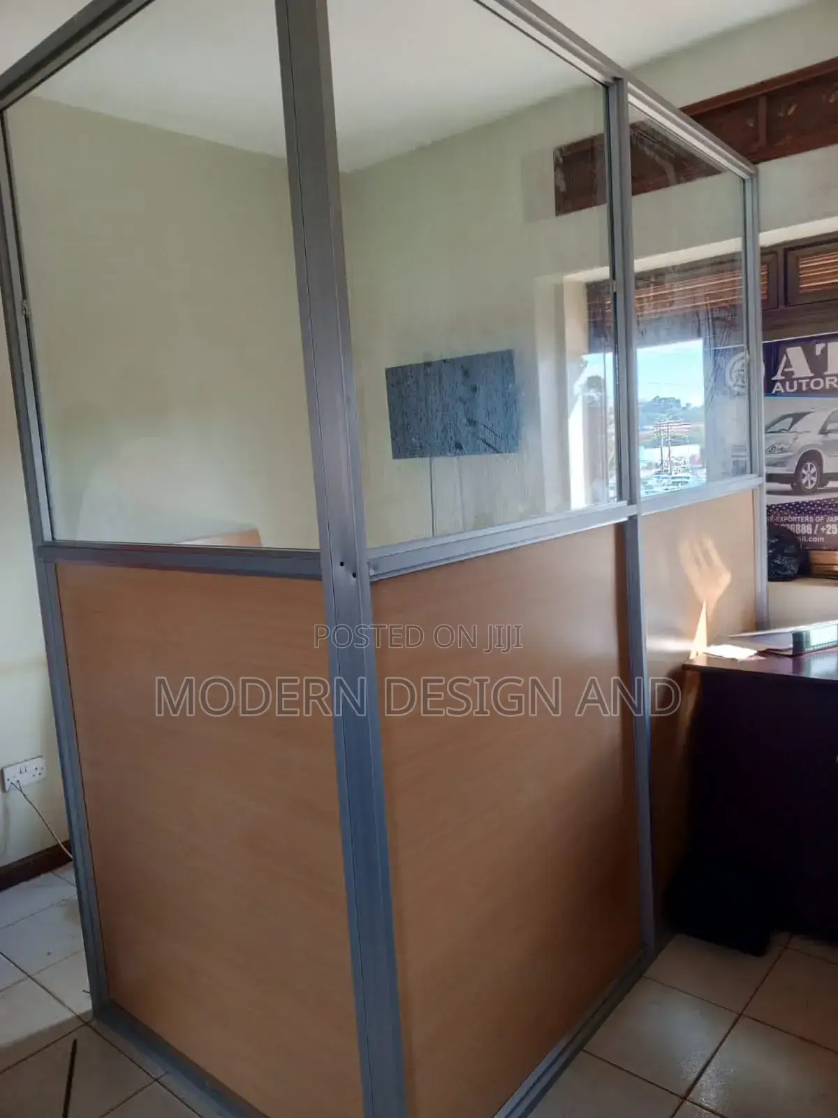 Aluminium Office Partitions With Glass and Board