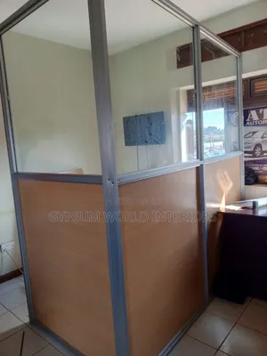 Aluminium Office Partitions With Glass and Board