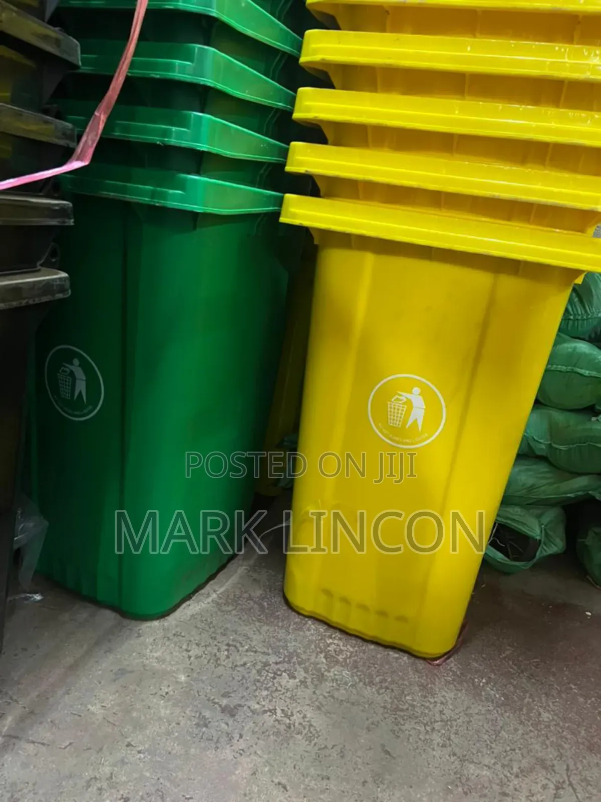 Plastic Outdoor Garbage Bin or Dustbin