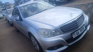 Mercedes-Benz C200 2011 Silver