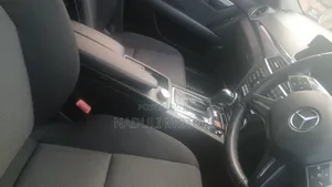 Mercedes-Benz C200 2011 Silver