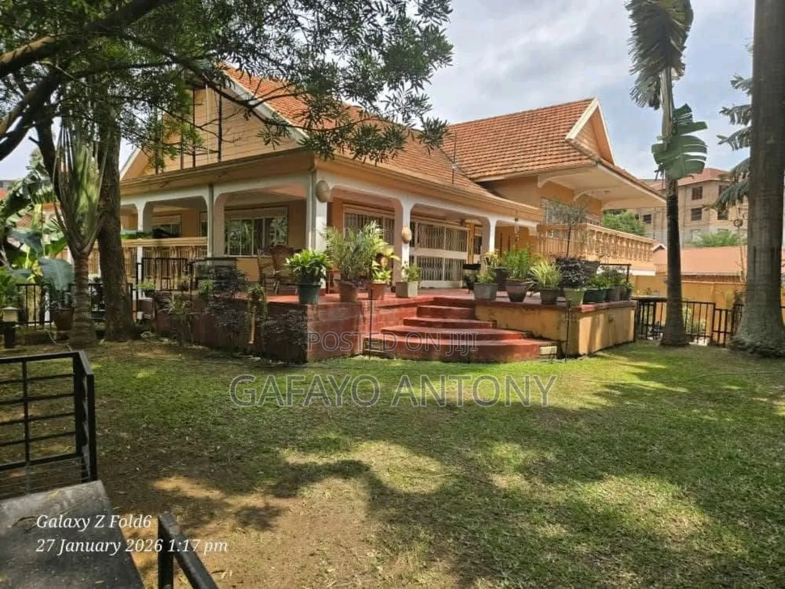 6bdrm Bungalow in Makindye for sale