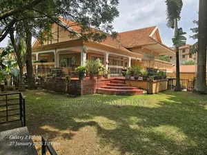 6bdrm Bungalow in Makindye for sale