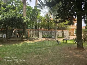 6bdrm Bungalow in Makindye for sale