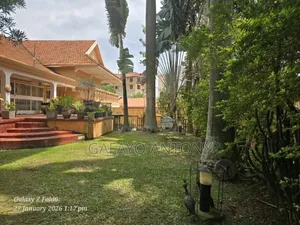6bdrm Bungalow in Makindye for sale