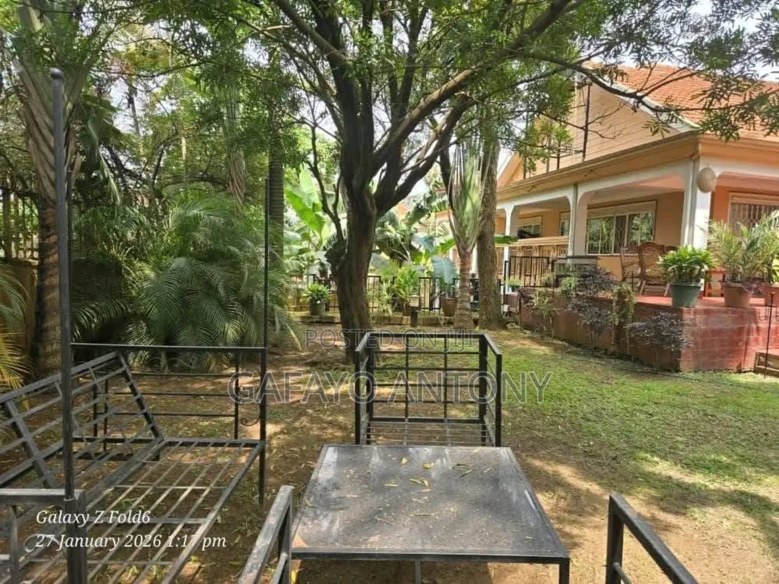 6bdrm Bungalow in Makindye for sale